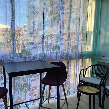 Joli Renove Avec Loggia Fermee, Equipe, Wifi, Classe 2 Etoiles A - Fr-1-553-161 Apartment Balaruc-les-Bains